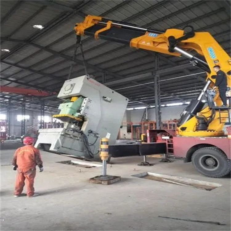 惠城80吨折臂吊车出租附近电话