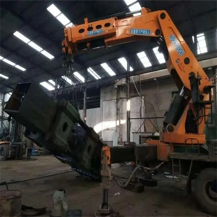 惠城130吨折臂吊车出租吊机租赁附近电话